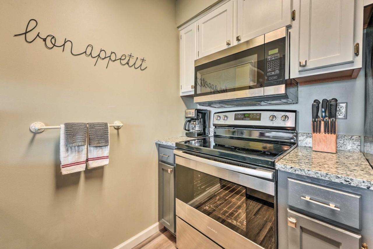 Inviting Branson West Condo With Pool Access エクステリア 写真