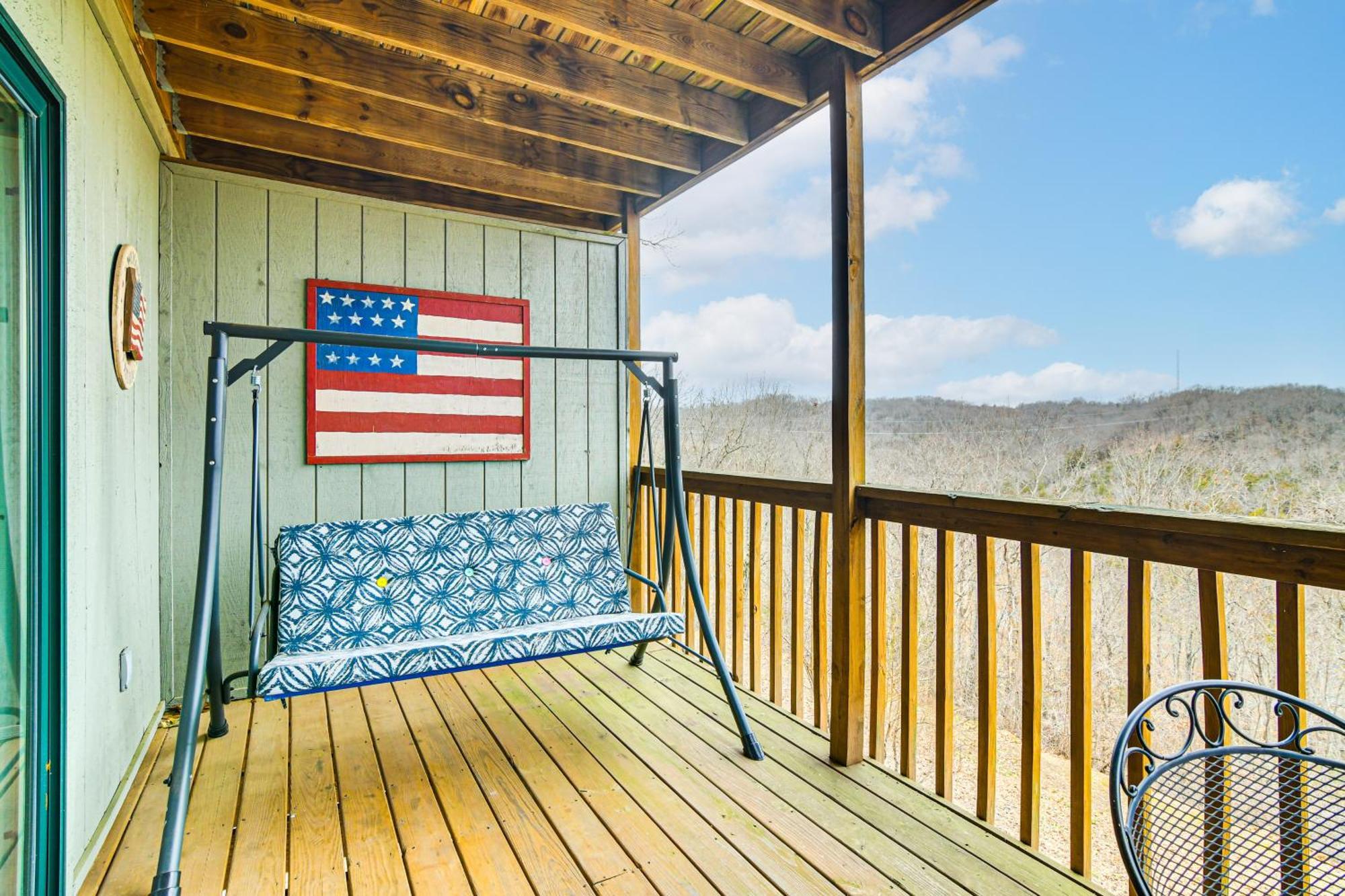 Inviting Branson West Condo With Pool Access エクステリア 写真