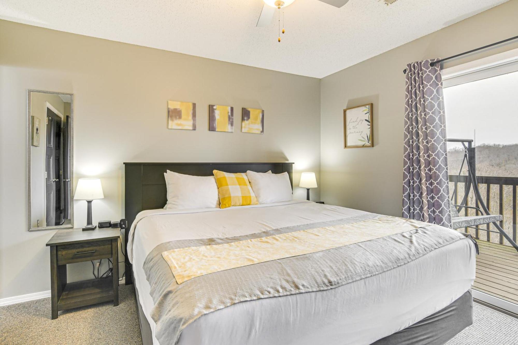Inviting Branson West Condo With Pool Access エクステリア 写真