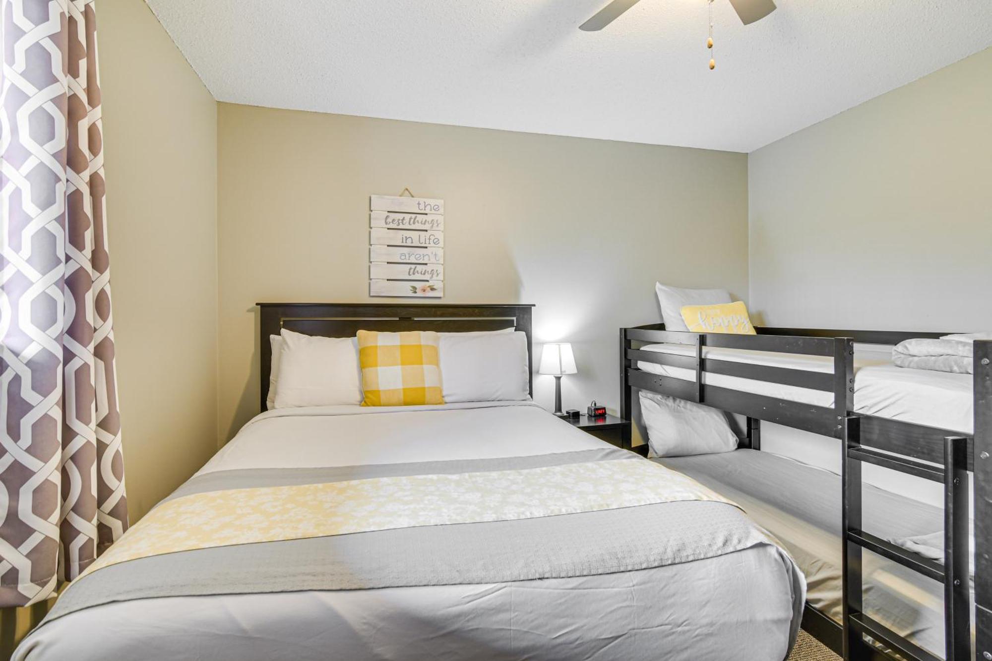 Inviting Branson West Condo With Pool Access エクステリア 写真