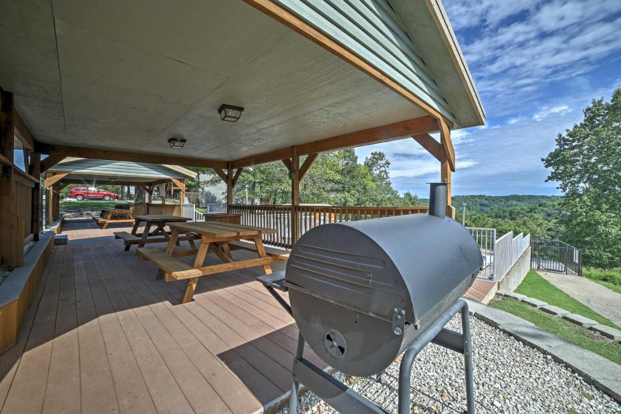 Inviting Branson West Condo With Pool Access エクステリア 写真